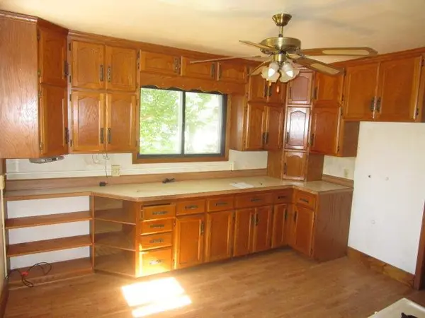 216 Main ST E, Geneva, MN 56035