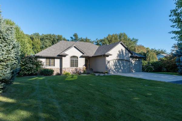 44229 Willow RD, Saint Peter, MN 56082