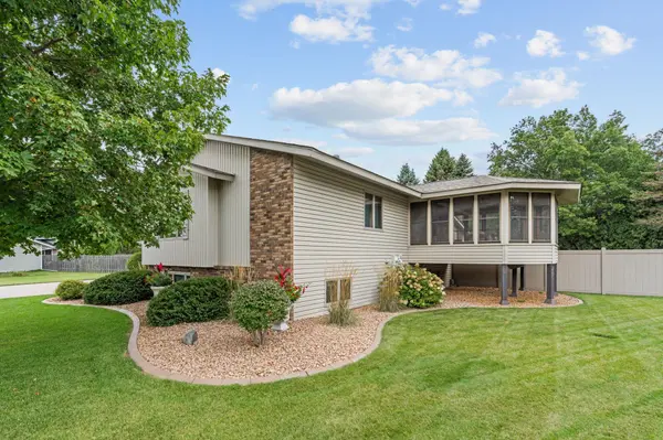 4760 Larson RD, Shoreview, MN 55126