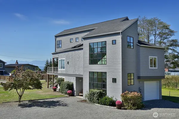 1281 Starfish RD, Freeland, WA 98249