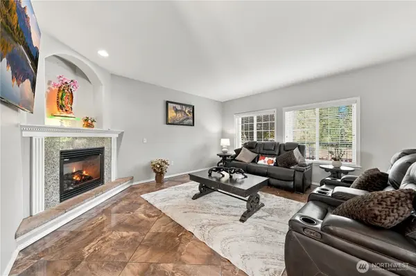 7402 Olympic DR, Everett, WA 98203