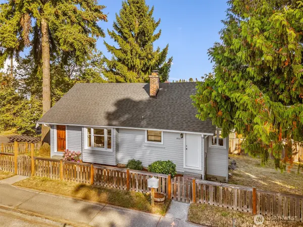 8818 8th AVE NW, Seattle, WA 98117