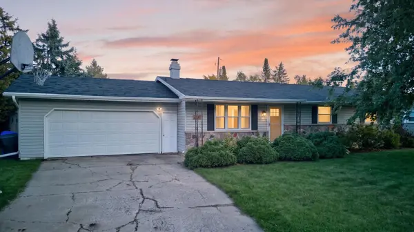 2516 N SUMMIT ST, Appleton, WI 54914