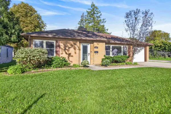 421 S LAKE ST, Neenah, WI 54956