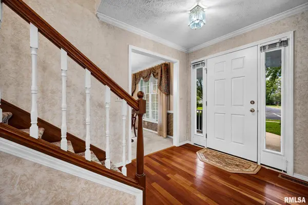 915 W BUTTERFIELD CT, Peoria, IL 61614
