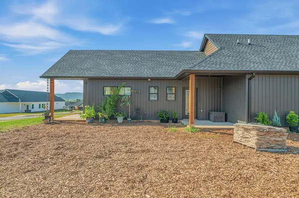 1025 Wentford Avenue, Sweetwater, TN 37874