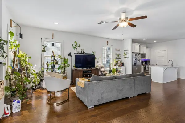 749 Cottage Park Dr, Nashville, TN 37207