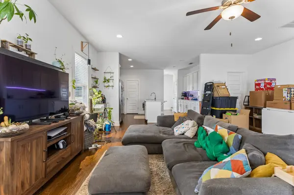 749 Cottage Park Dr, Nashville, TN 37207