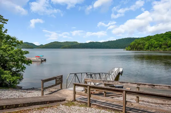 1 Floating Mill Ln, Silver Point, TN 38582