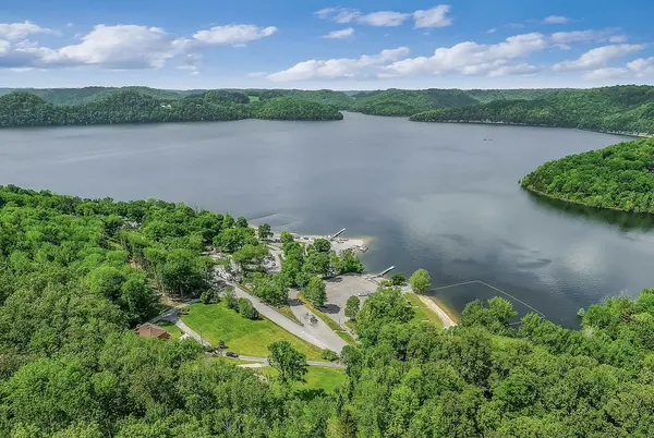 1 Floating Mill Ln, Silver Point, TN 38582