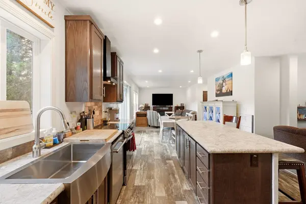 11914 E Laurel Rd, Elk, WA 99009