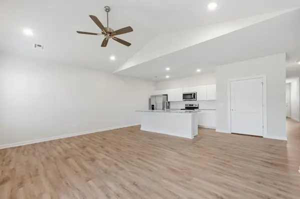 3580 E Bearsden St, Derby, KS 67037-7821