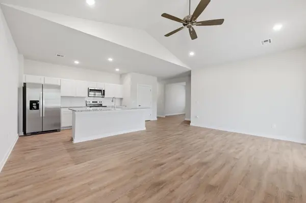 3580 E Bearsden St, Derby, KS 67037-7821