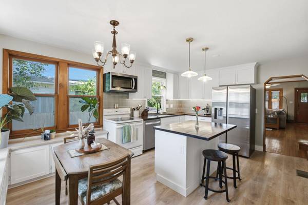 3211 Chatfield Pl, Wichita, KS 67208