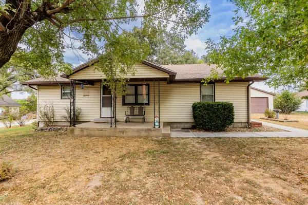 502 S Pear ST, Buffalo, MO 65622