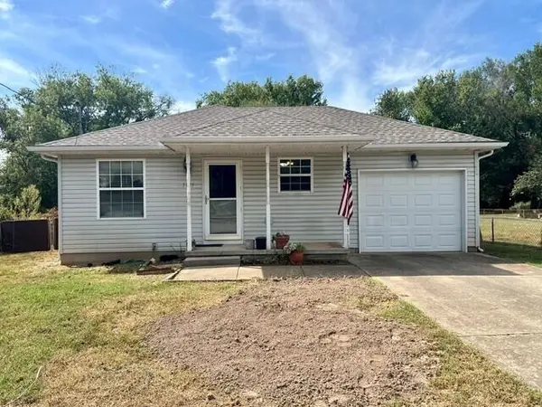 1121 S Colgate AVE, Springfield, MO 65802