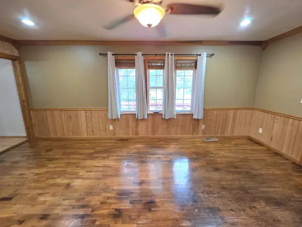 418 S 3rd ST, Houston, MO 65483