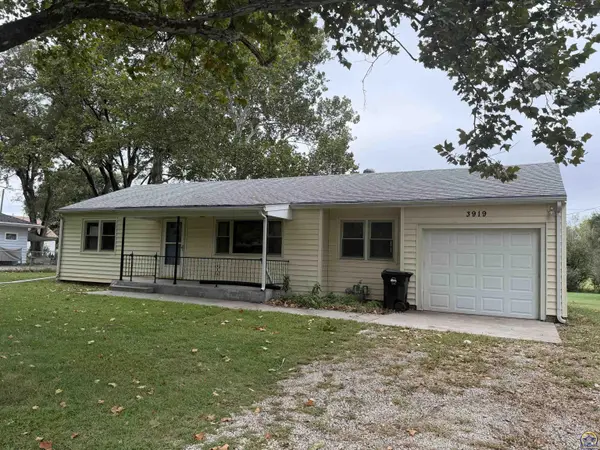 3919 NW Rochester RD, Topeka, KS 66617
