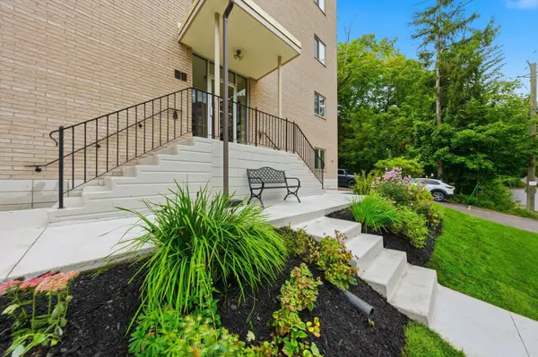 49 Park AVE #301, Halton Hills, ON L7G 3H9