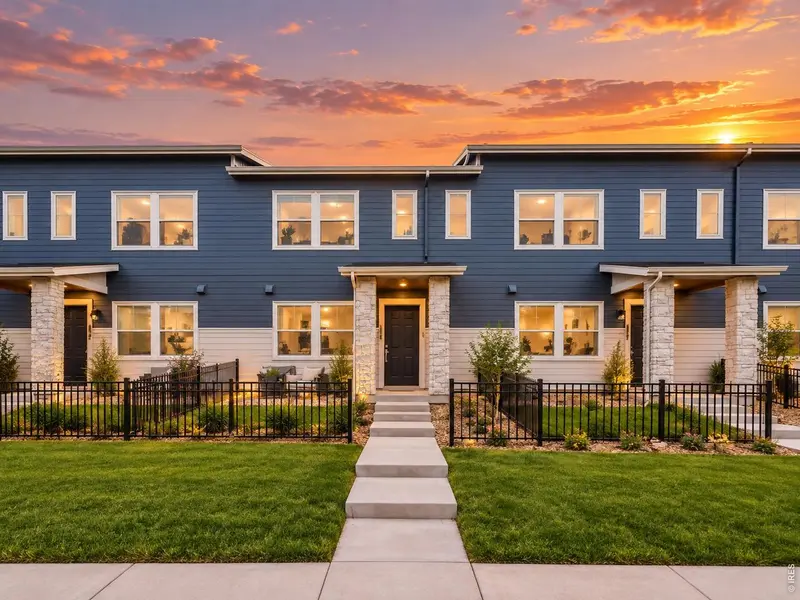 2833 Bear Springs, Longmont, CO 80503