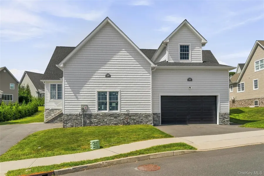14 Van Arsdale RD, Monroe, NY 10950