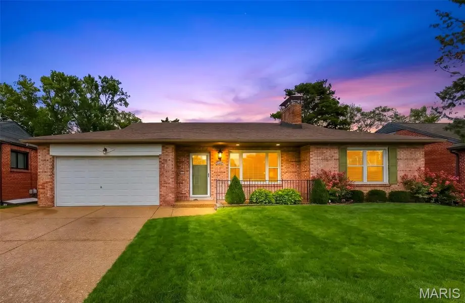 5926 Crane CIR, St Louis, MO 63109