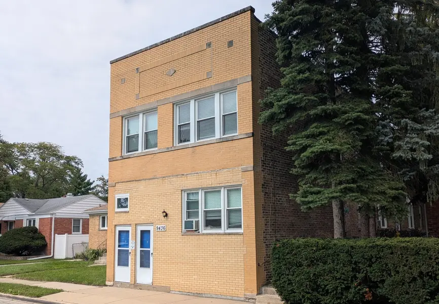 9436 Lincoln AVE #1R, Brookfield, IL 60513