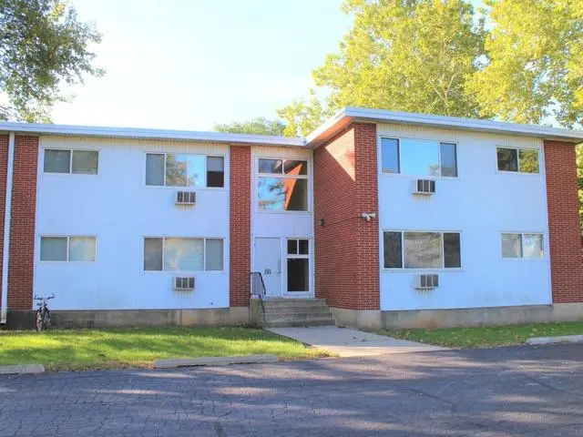 205 Marian Pkwy #2A, Crystal Lake, IL 60014