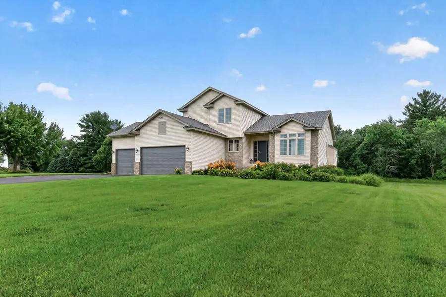 20365 Eidelweiss ST NW, Oak Grove, MN 55011