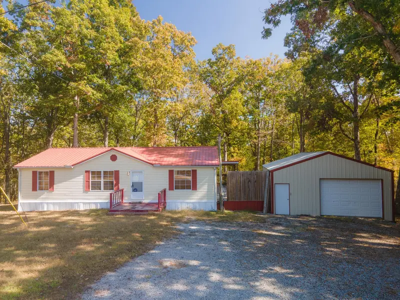 1832 Marina Ridge Rd, Holladay, TN 38341