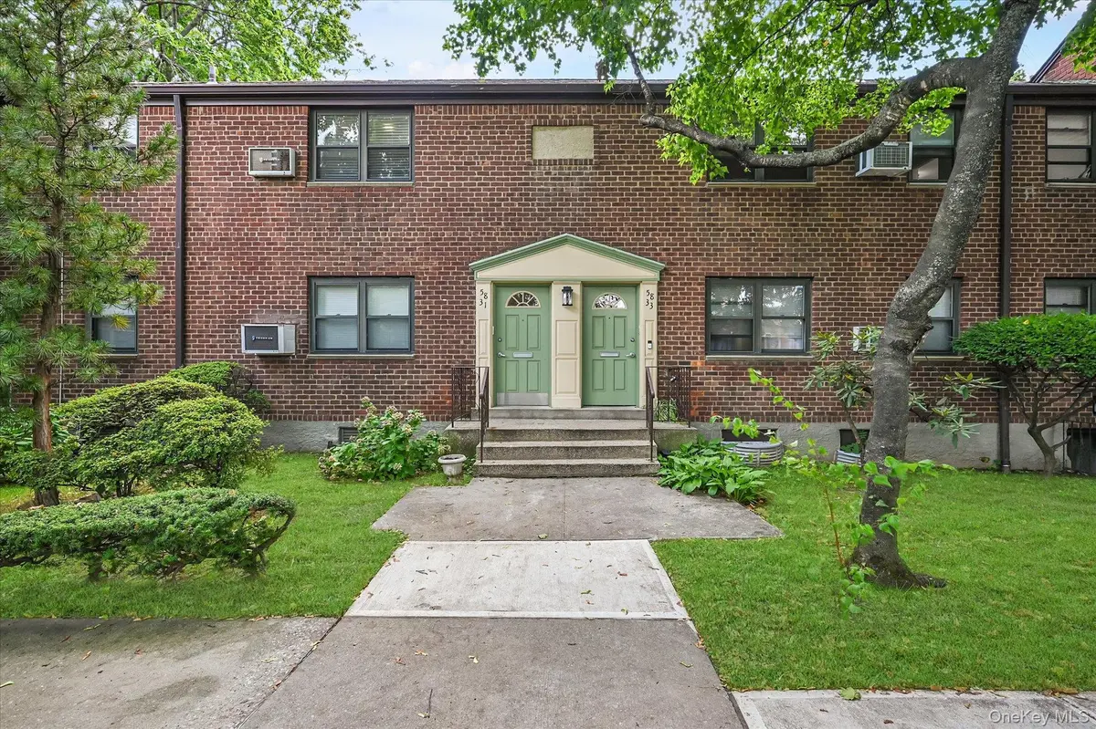 58-33 246th CRES #0647, Douglaston, NY 11362