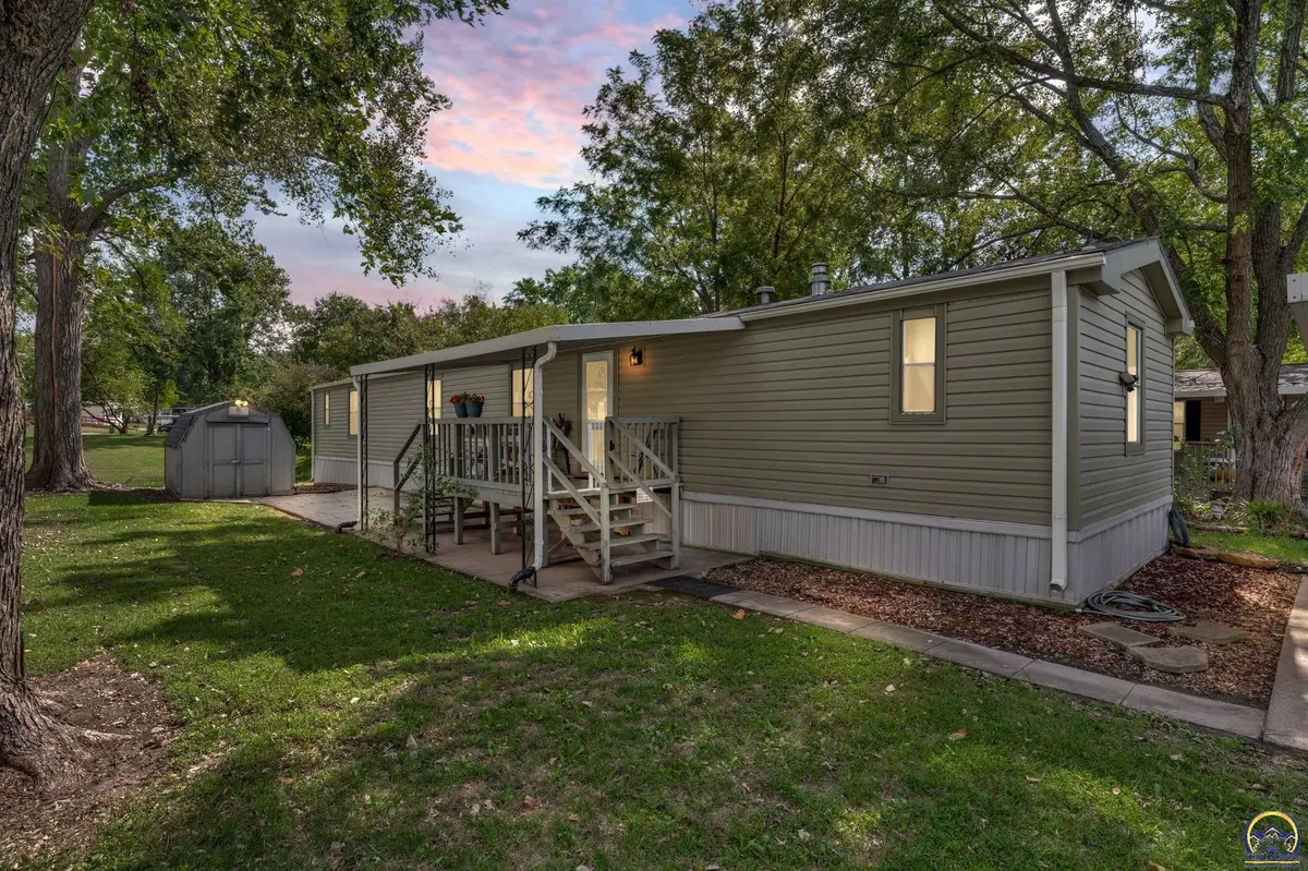 213 SE 47th ST, Topeka, KS 66609