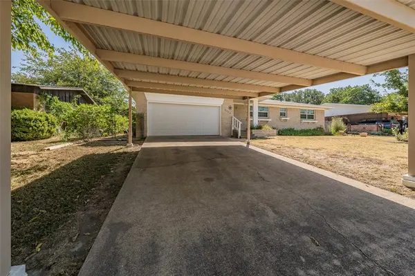 4120 Church Drive, Lake Worth, TX 76135