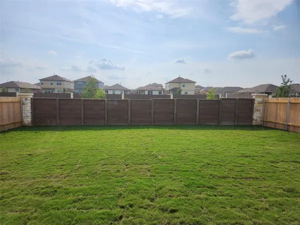 302 Sebring CIR, Hutto, TX 78634