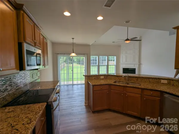 10787 NW Edgepine LN, Concord, NC 28027