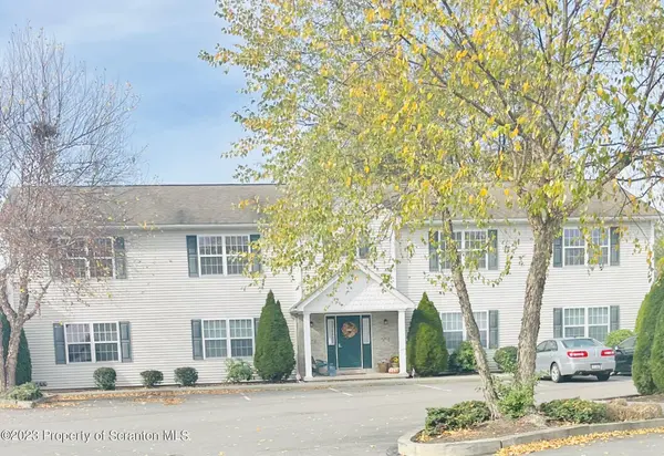656 Marion LN, Moosic, PA 18507