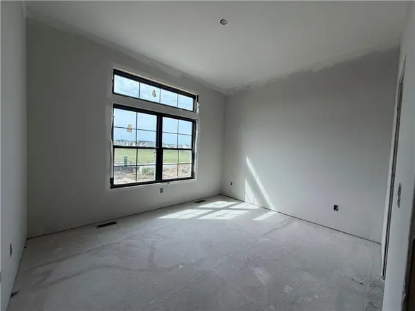 10419 N Liberty ST, Kansas City, MO 64155