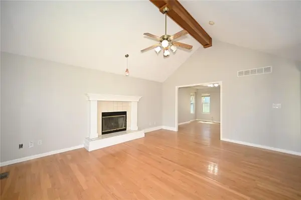 701 NW 51st TER, Kansas City, MO 64118