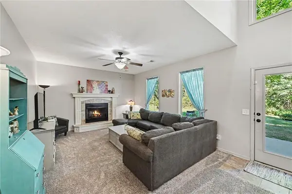 19713 NE 197th TER, Smithville, MO 64089