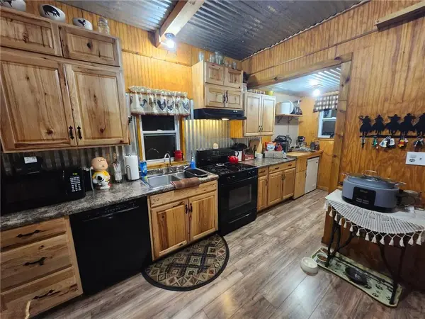10801 SW Bluff RD, St Joseph, MO 64504