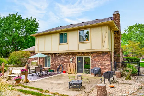 261 Oakwood, Greenwood, IN 46142