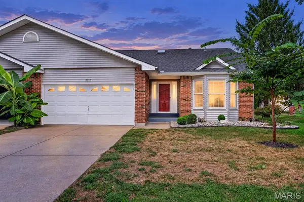 2960 Sylvan LN #5D, St Charles, MO 63301