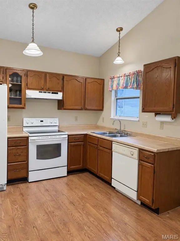 916 Mill Creek DR, Imperial, MO 63052