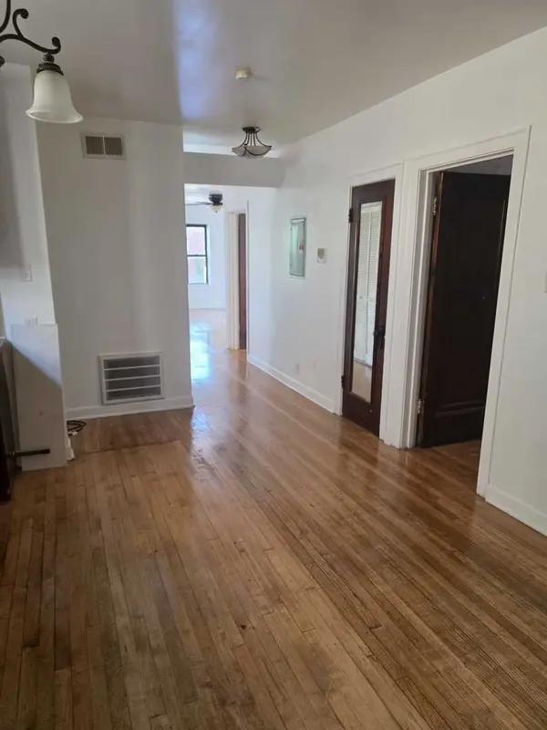 6418 N ALBANY AVE #2E, Chicago, IL 60645