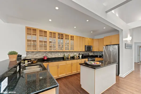 353 W Chicago AVE #4E, Chicago, IL 60654