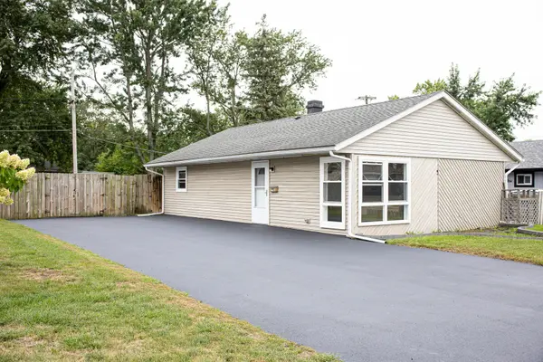 3 WALNUT ST, Carpentersville, IL 60110