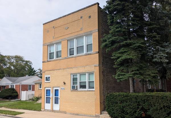 9436 Lincoln AVE #1R, Brookfield, IL 60513