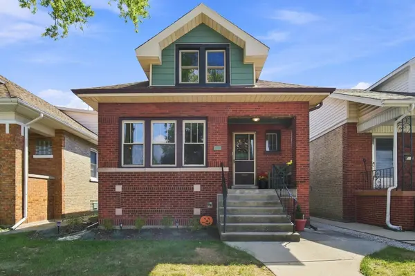 5941 W Waveland AVE, Chicago, IL 60634