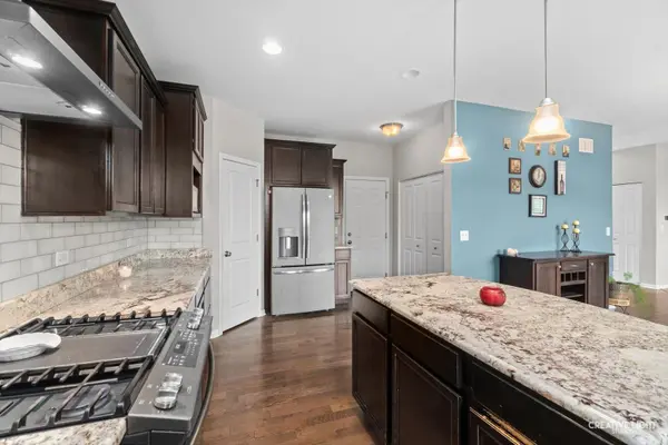 991 S Carly CIR, Yorkville, IL 60560