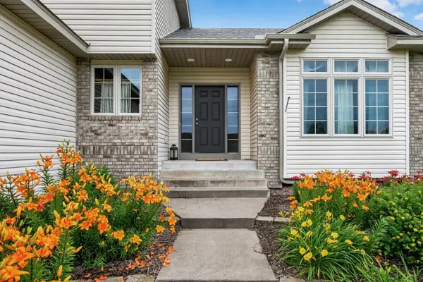 20365 Eidelweiss ST NW, Oak Grove, MN 55011